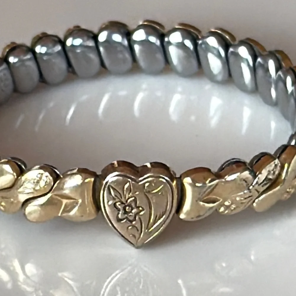 WWII Sweetheart Gold Filled Expansion Bracelet – Foster 12K GF, Petite Fit 4-5” - Picture 9 of 16
